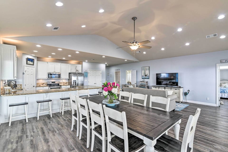 House (4 Bedrooms) | Interior