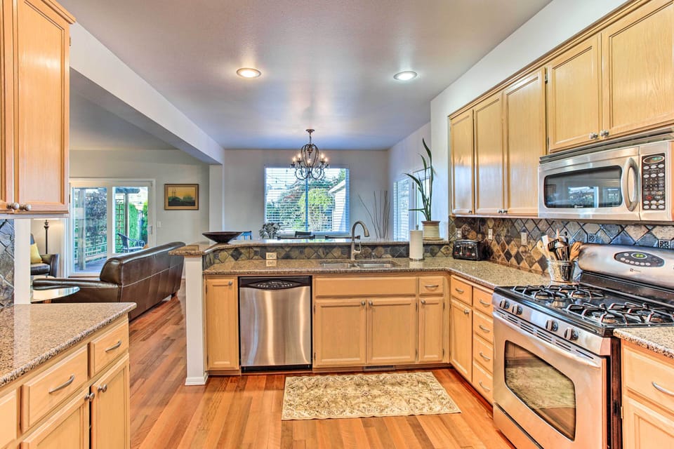 House (3 Bedrooms) | Interior