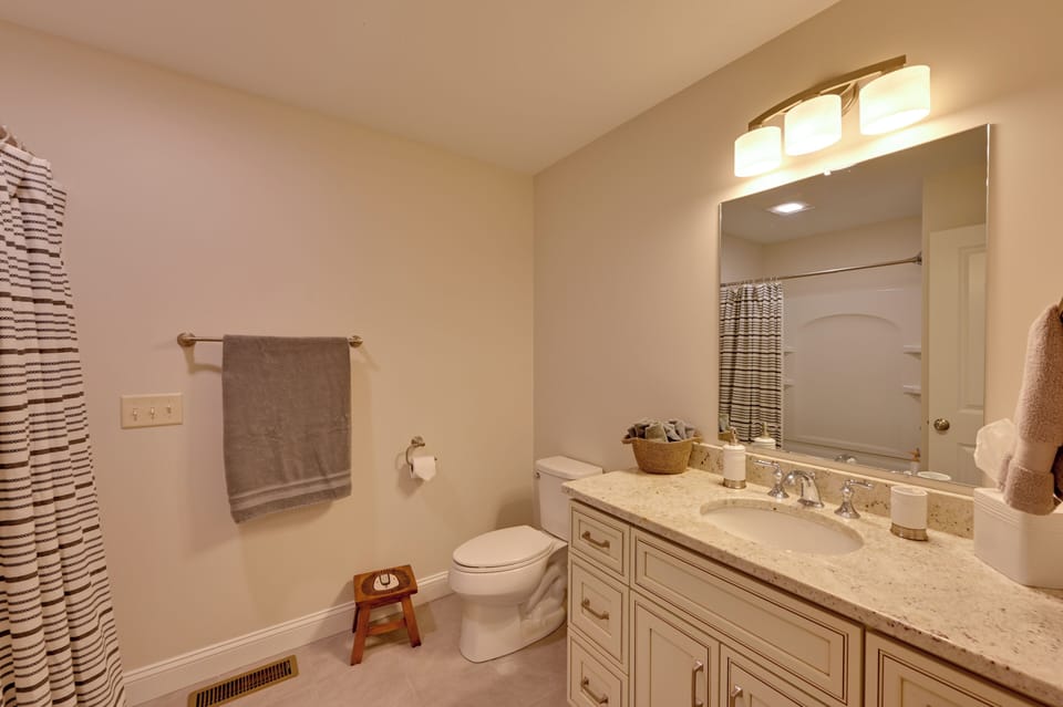 Ski In & Out! Black Mountain Resort Townhome Apartment in Jackson