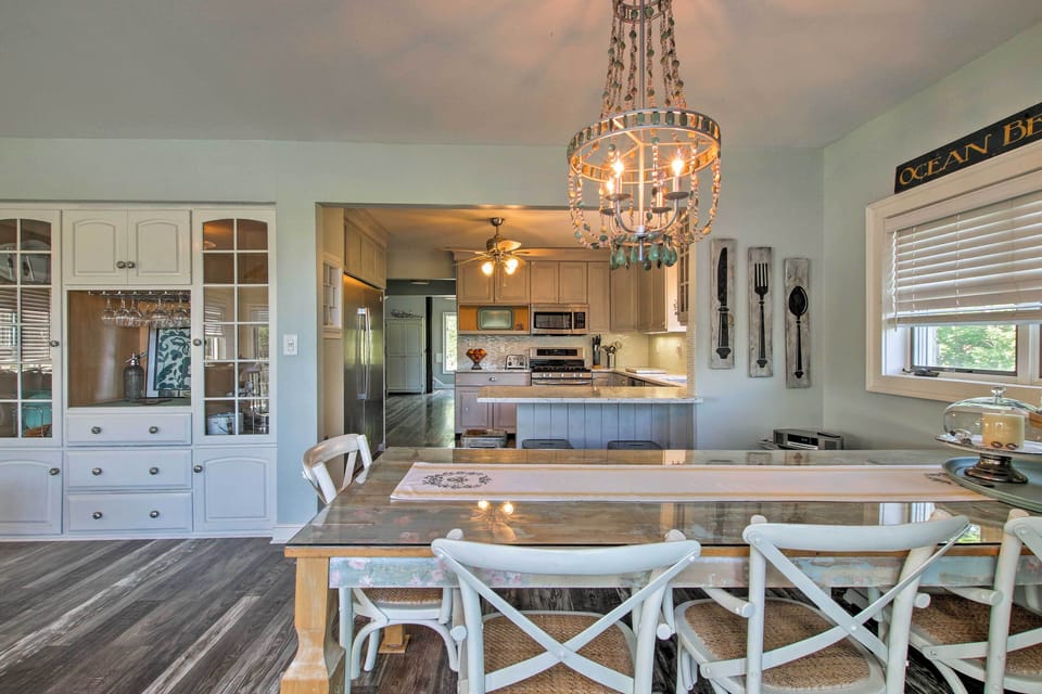 House (5 Bedrooms) | Interior