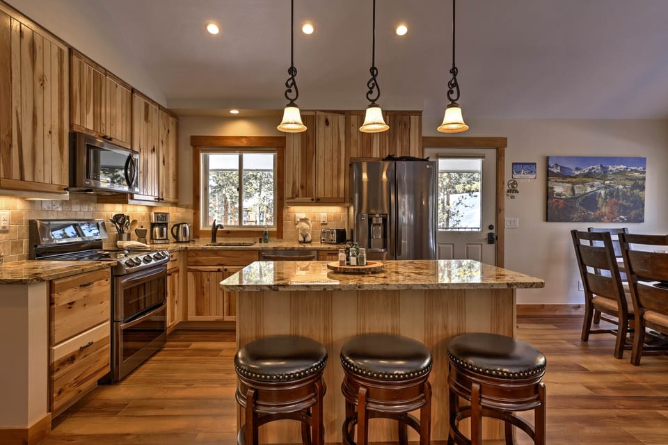 House (4 Bedrooms) | Interior