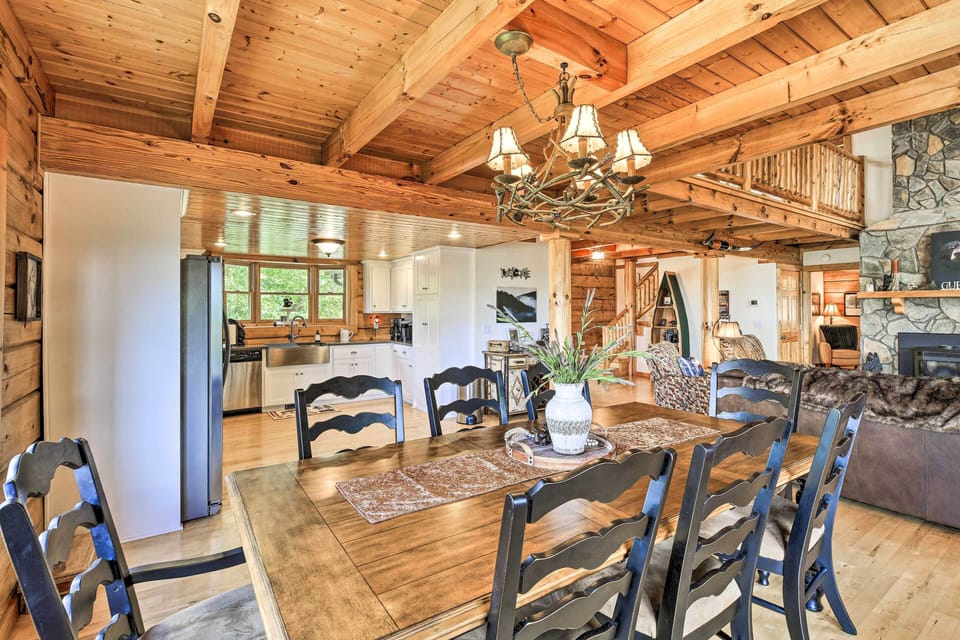 House (5 Bedrooms) | Interior