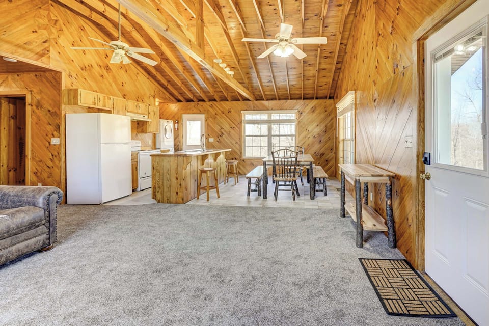 House (3 Bedrooms) | Interior
