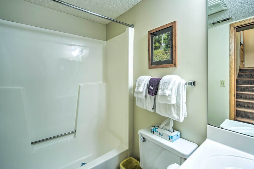 Lutsen Mountains Retreat w/ Resort Amenities! Apartment in Lutsen