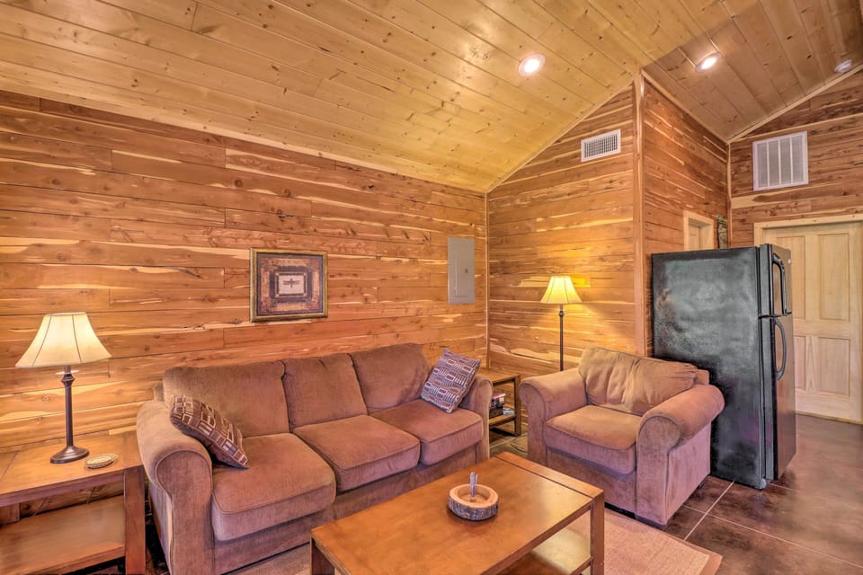 House (2 Bedrooms) | Interior