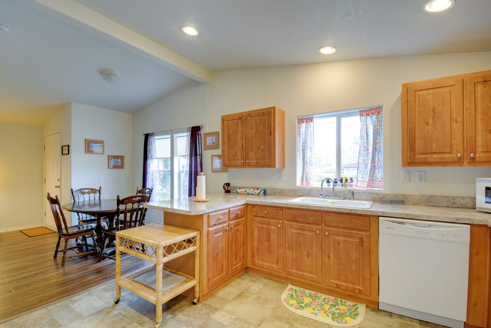 House (2 Bedrooms) | Interior