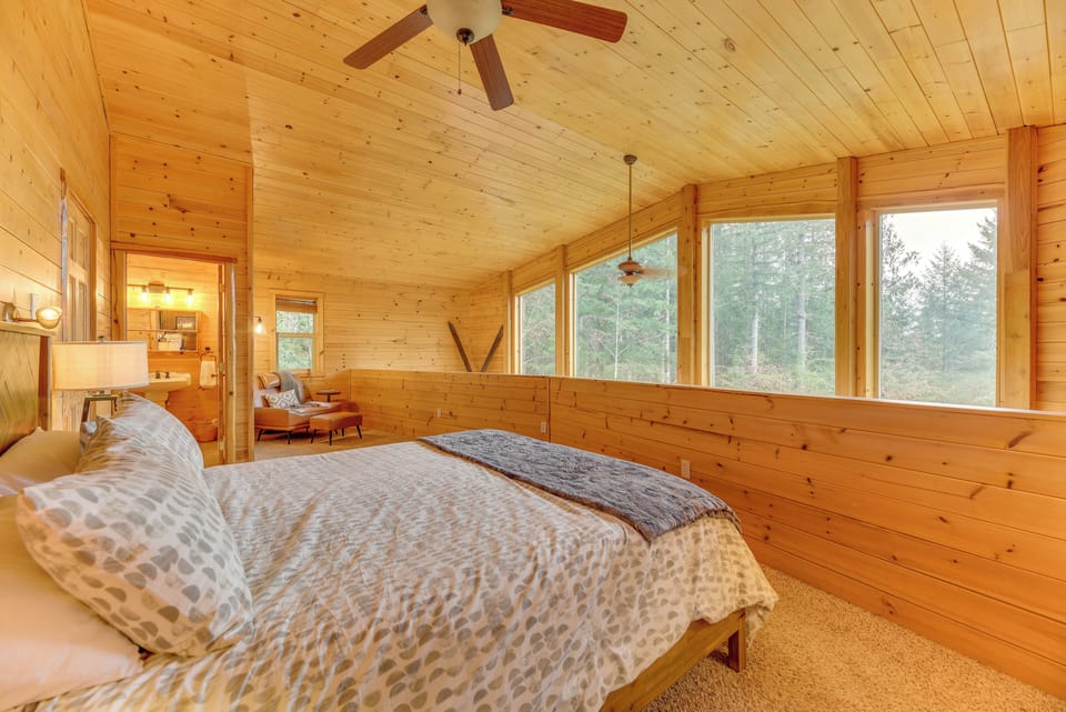 'grizzly Tower' Packwood Cabin w/ Hot Tub! Cottage in Washington