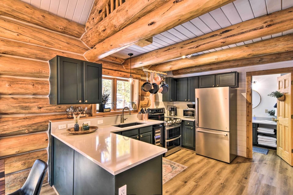 House (2 Bedrooms) | Interior