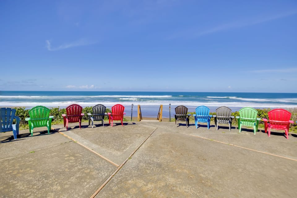 Lincoln City Beach Condo: Clubhouse & Pool Access! Apartment in Lincoln Beach
