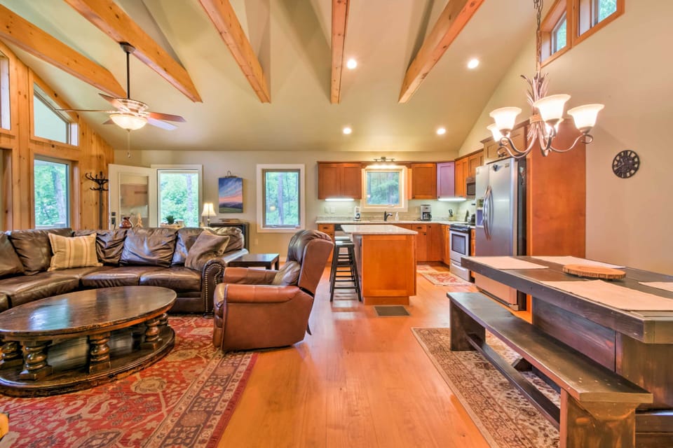 House (3 Bedrooms) | Interior