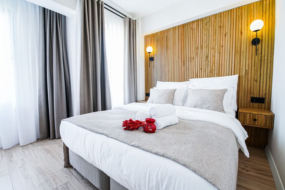 Comfort Double Room | Premium bedding, minibar, free WiFi, bed sheets