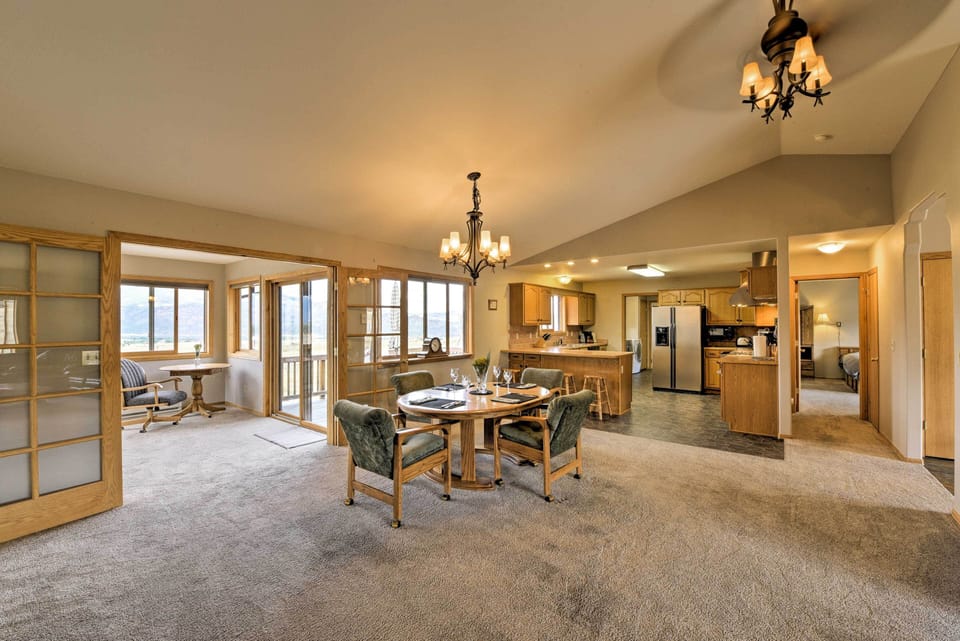 House (3 Bedrooms) | Interior