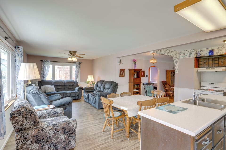 House (4 Bedrooms) | Interior