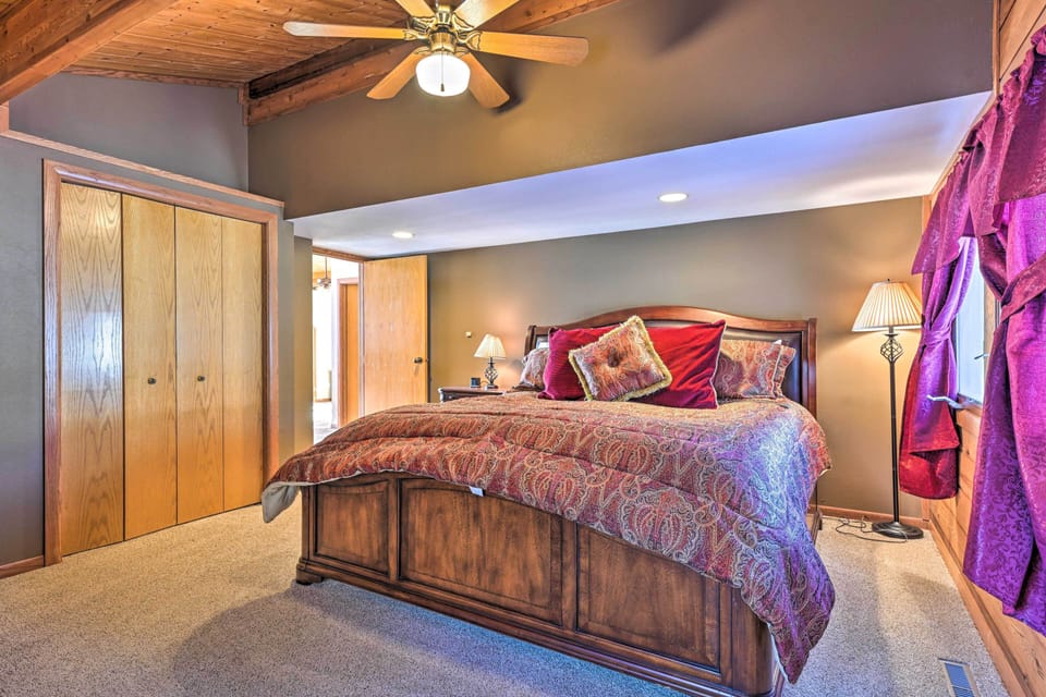 House (5 Bedrooms) | Interior