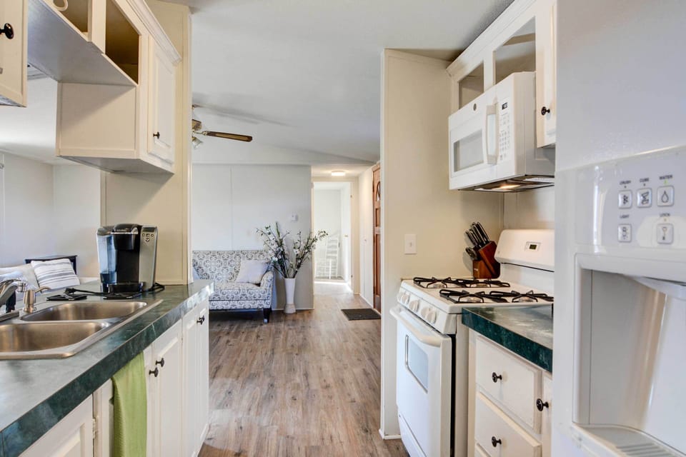 House (2 Bedrooms) | Interior