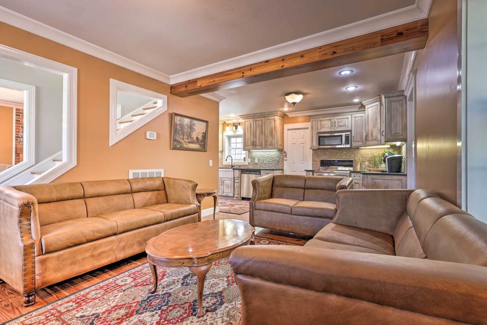 House (4 Bedrooms) | Front of property