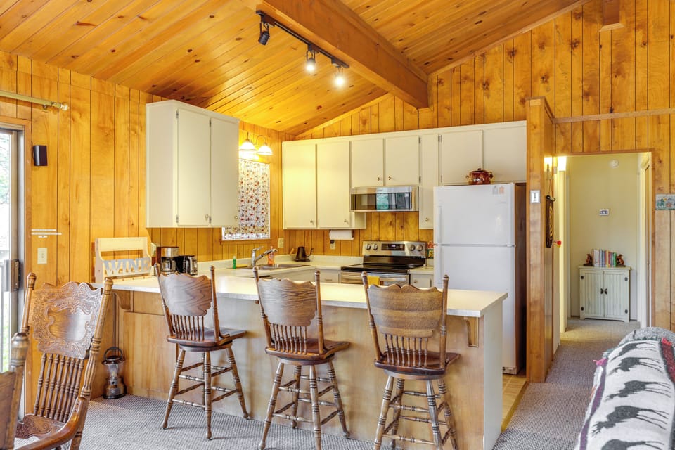 House (2 Bedrooms) | Interior