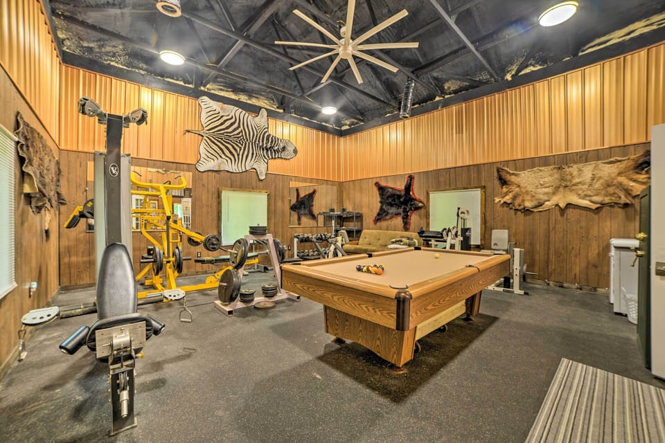 Family Leatherwood Resort Cabin w/ Fire Pit! Cottage in Tennessee