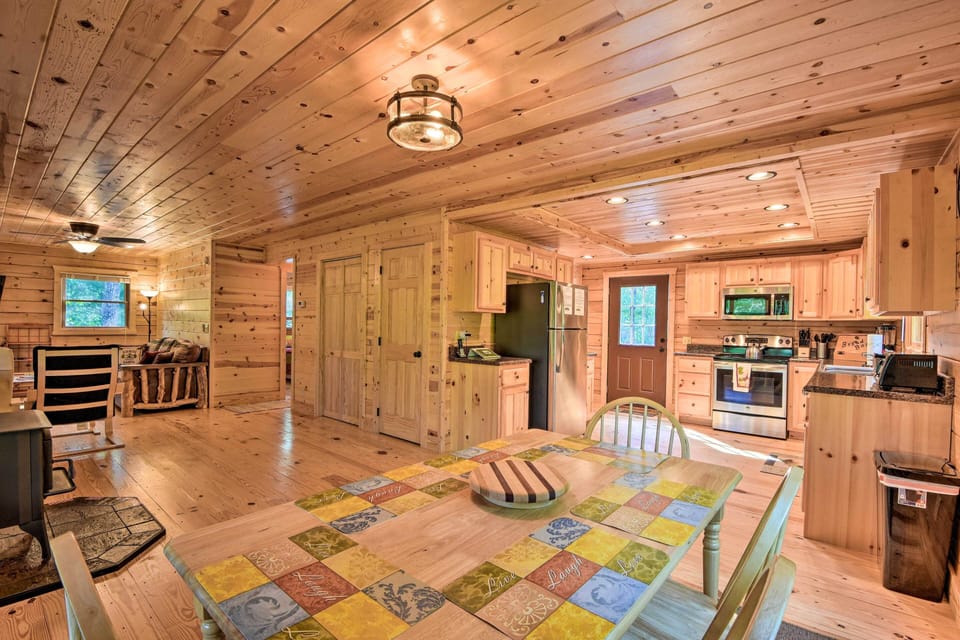 House (3 Bedrooms) | Interior
