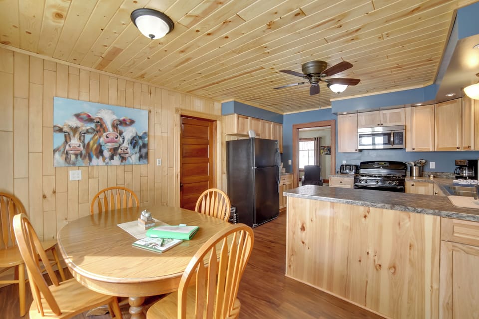 House (3 Bedrooms) | Interior