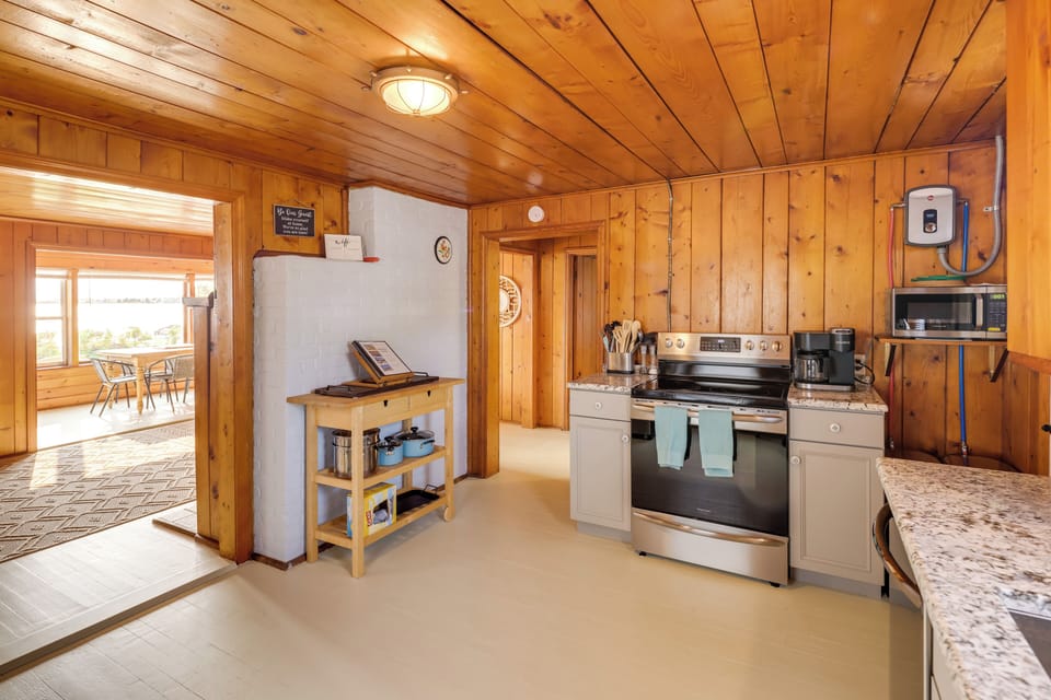 Cottage (2 Bedrooms) | Interior