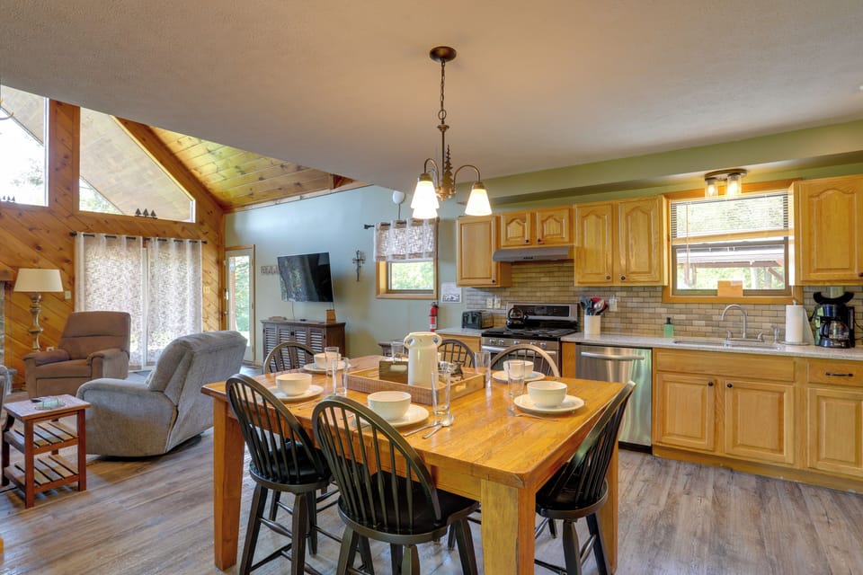 House (2 Bedrooms) | Interior