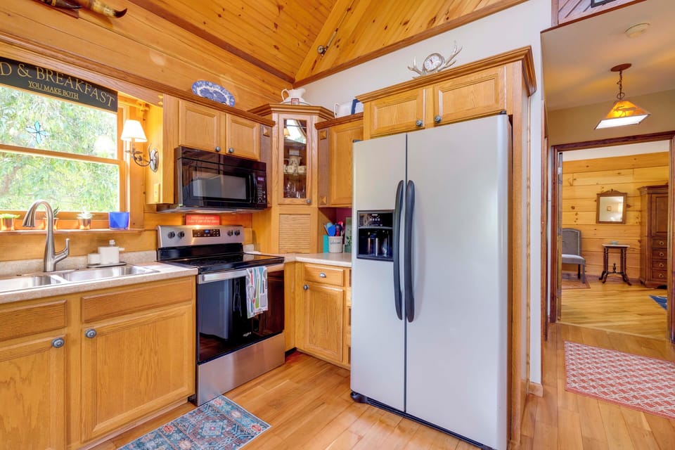House (2 Bedrooms) | Interior