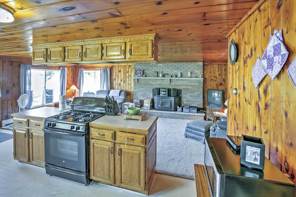 House (2 Bedrooms) | Interior