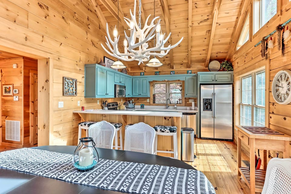 House (4 Bedrooms) | Interior