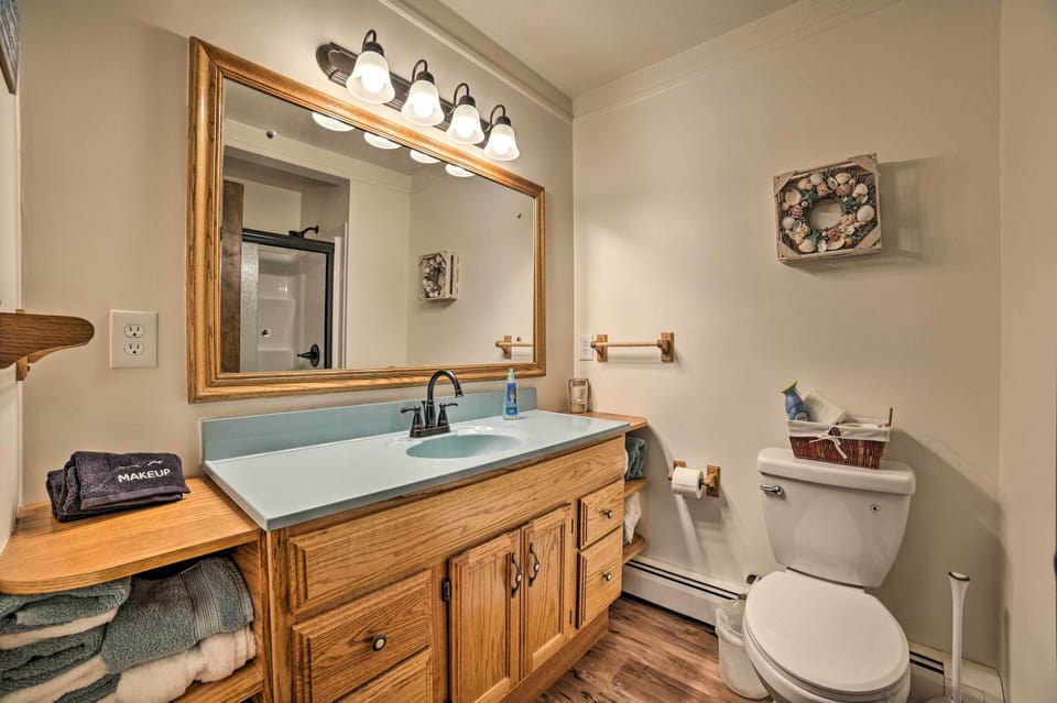 Houghton Lake Cottage Escape w/ Patio! Cottage in Michigan