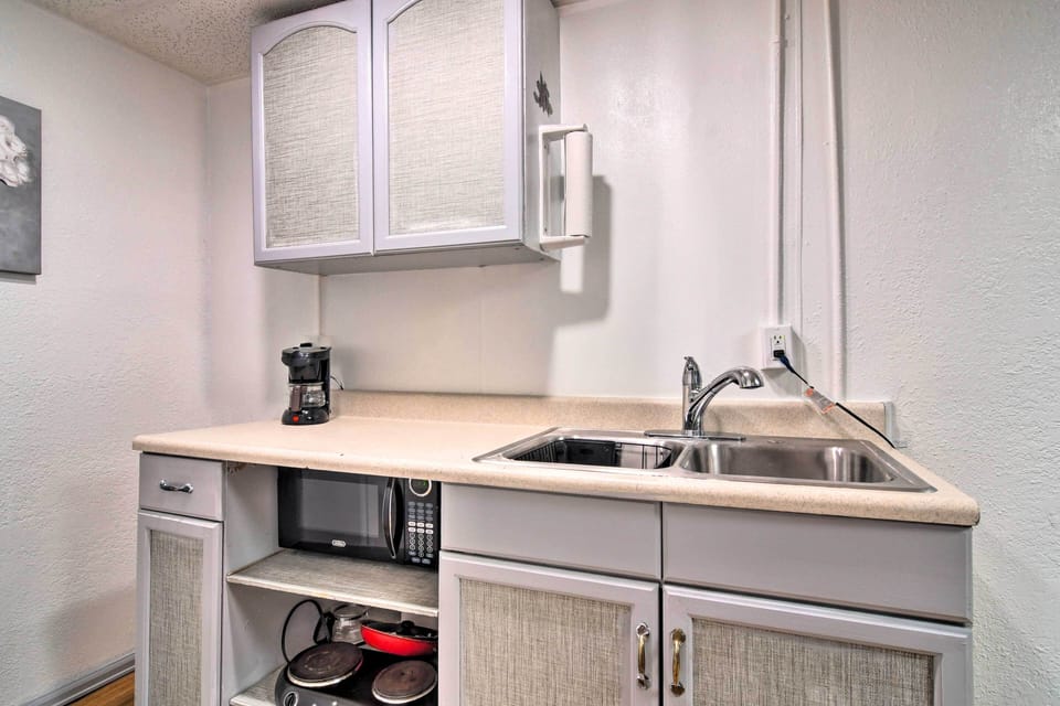 Apartment (0 Bedroom) | Interior