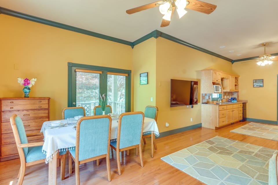 House (2 Bedrooms) | Interior