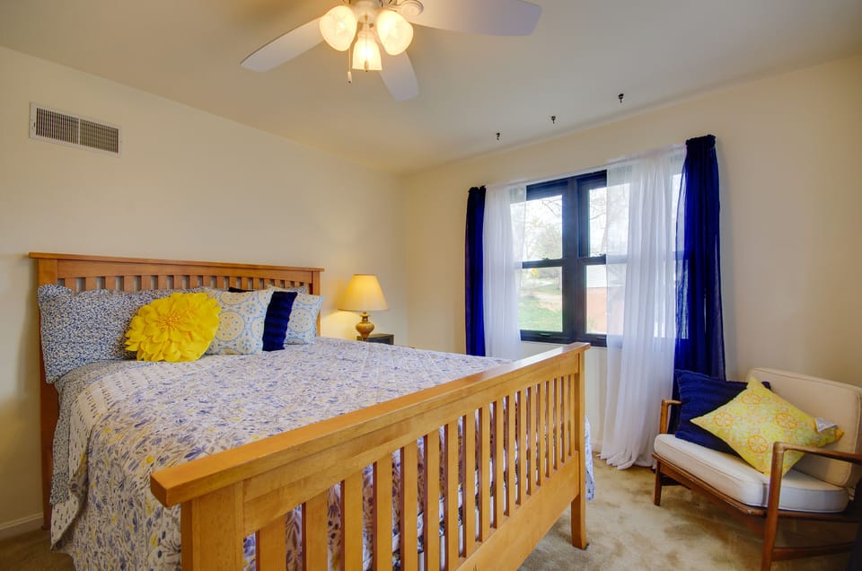 Bedroom 1 | Queen Bed | Smart TV | Linens Provided