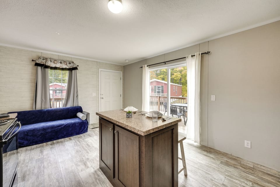House (2 Bedrooms) | Interior