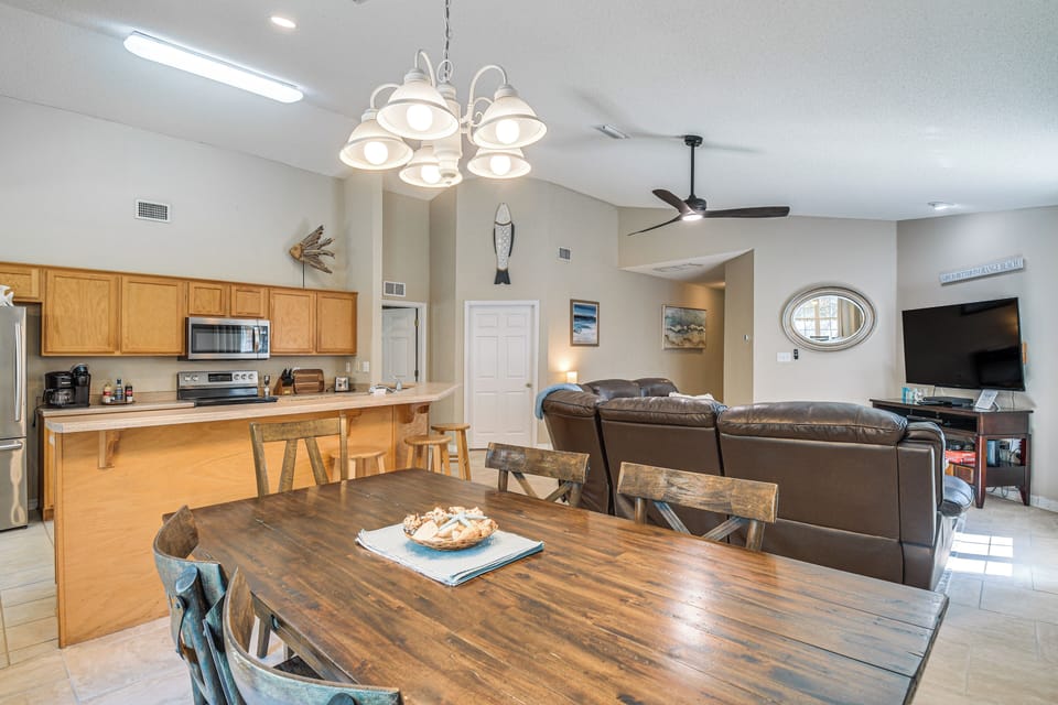House (3 Bedrooms) | Interior