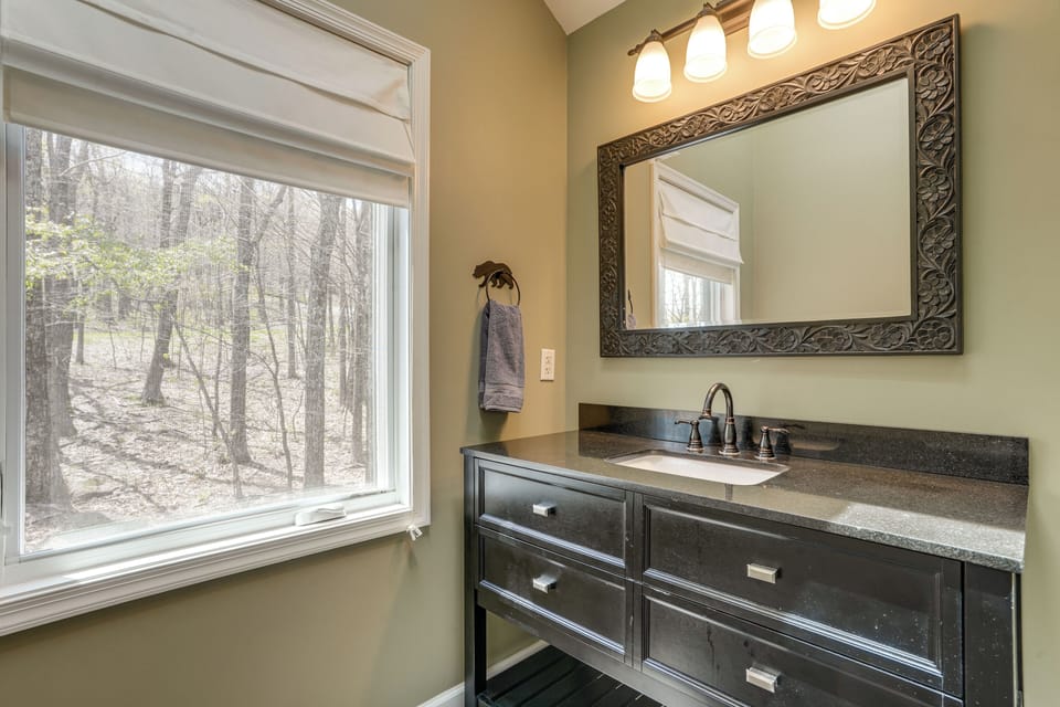 Stunning Wintergreen Resort Home: Ski & Golf! Cottage in Nelson County
