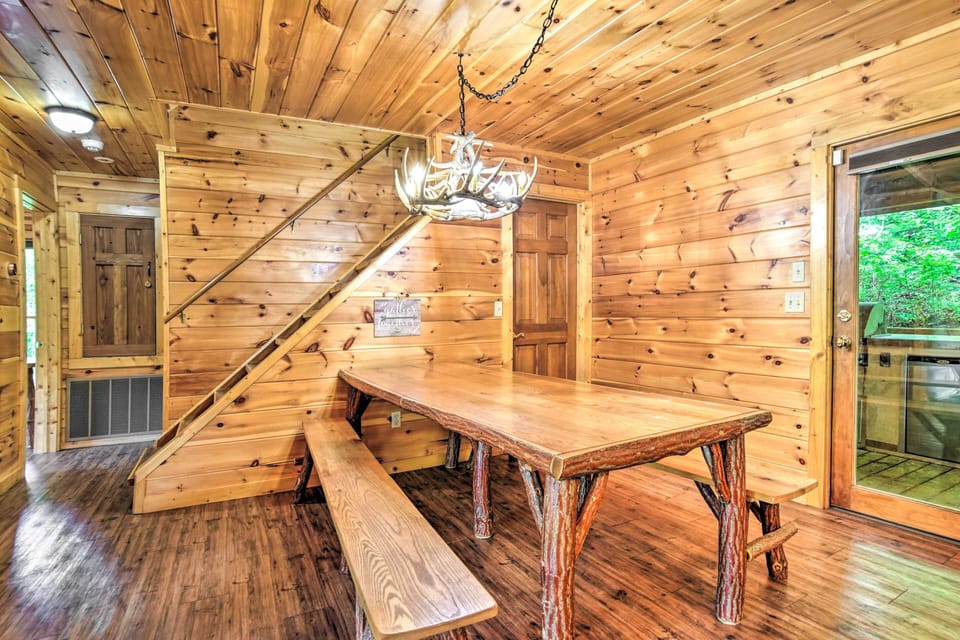 House (4 Bedrooms) | Interior