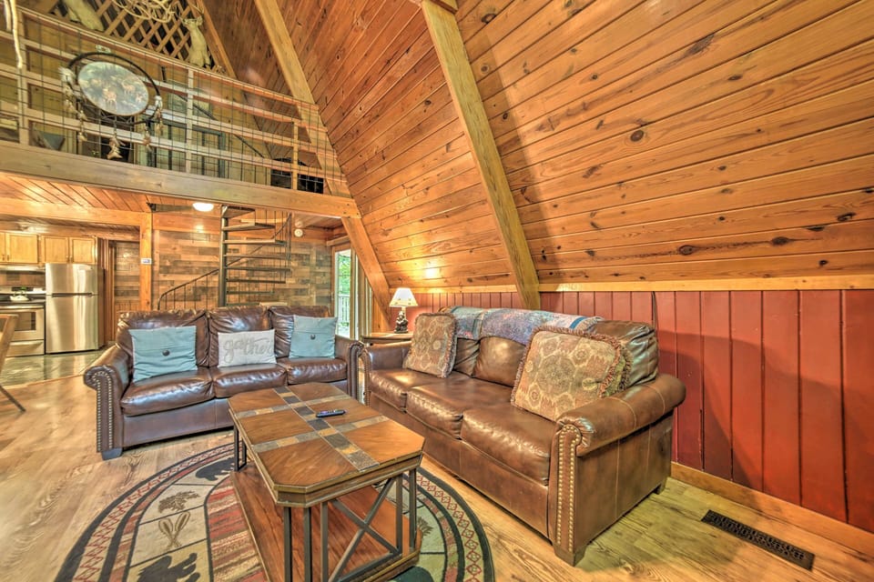 House (2 Bedrooms) | Interior