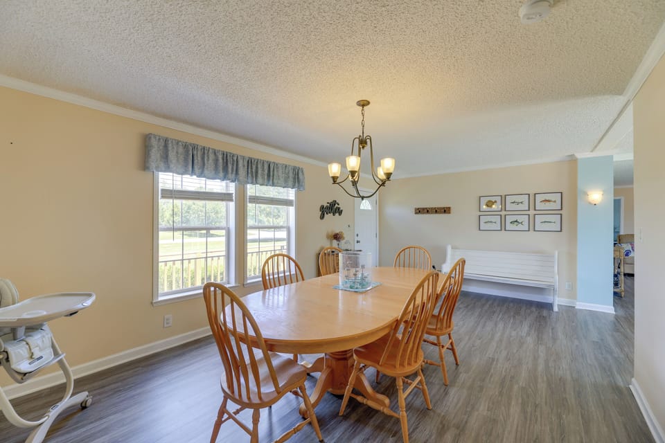 House (4 Bedrooms) | Interior