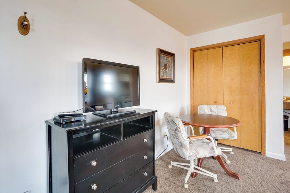 Apartment (0 Bedroom) | Interior
