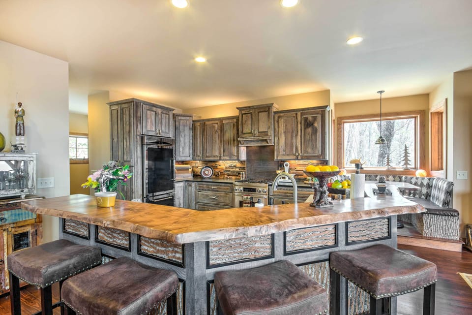 House (4 Bedrooms) | Interior
