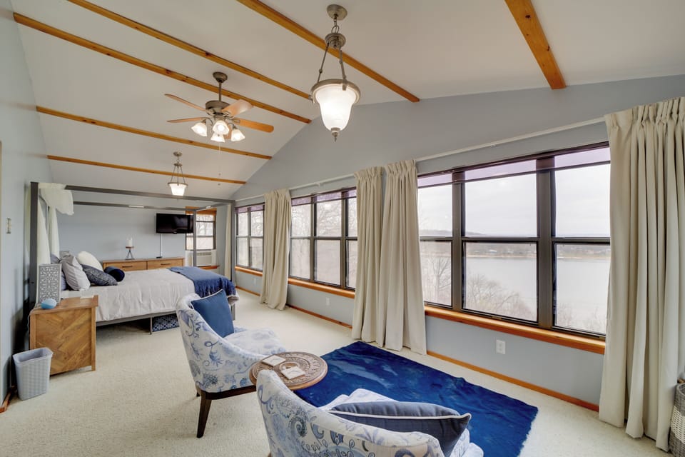 Lake-view Home w/ Deck + Gas Grill in Bernice! Cottage in Oklahoma