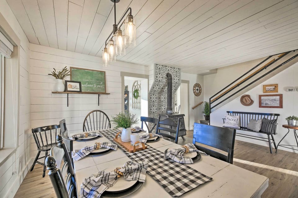 House (5 Bedrooms) | Interior