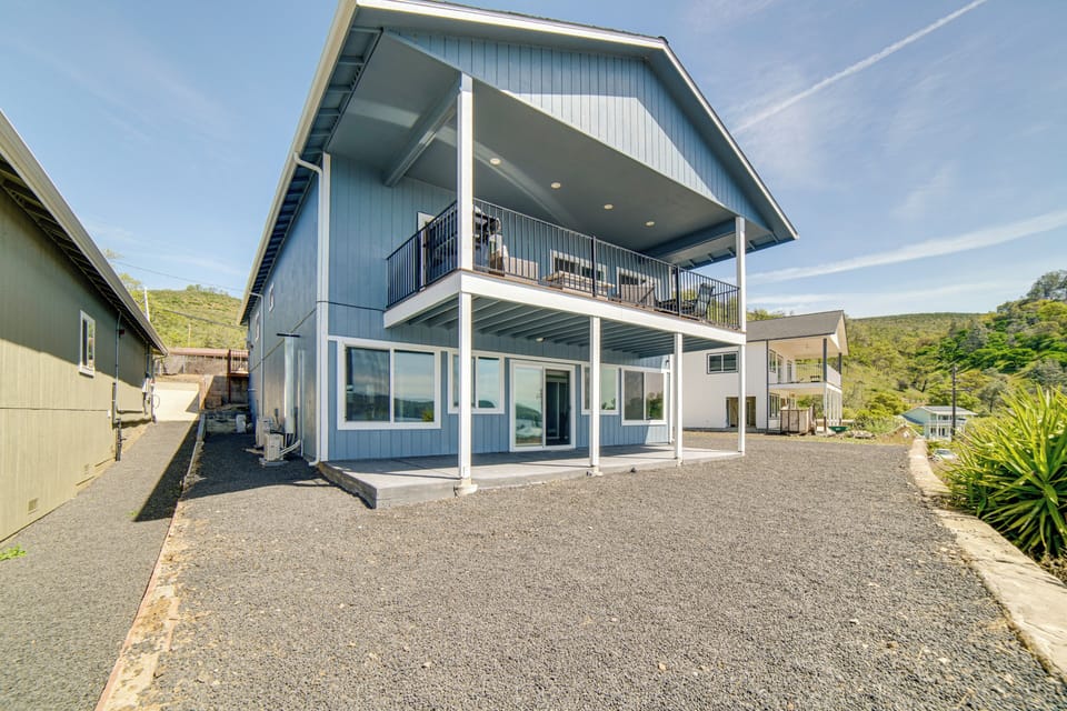 House (4 Bedrooms) | Front of property