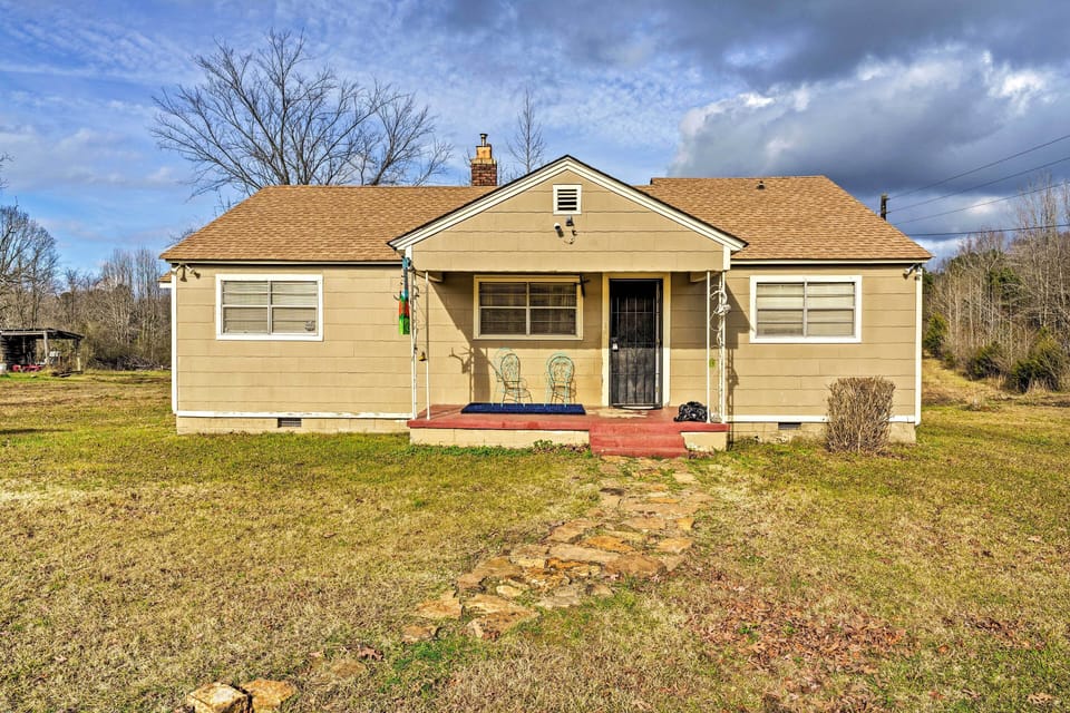 House (3 Bedrooms) | Front of property