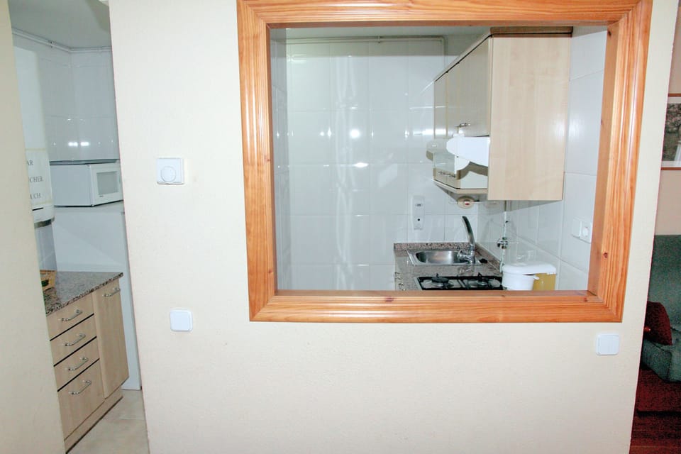 Apartment, 2 Bedrooms | Private kitchenette | Fridge, microwave, oven, stovetop