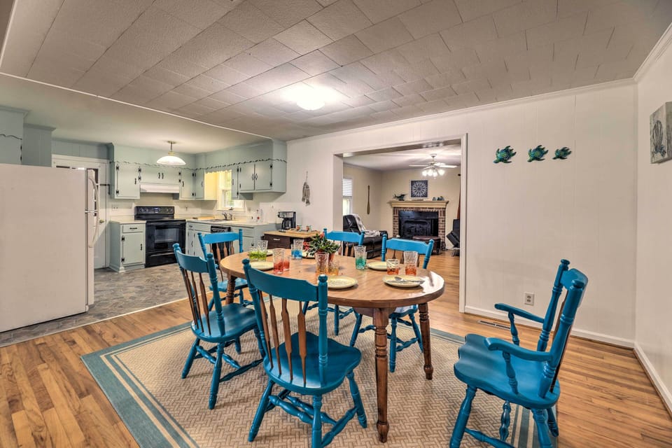 House (3 Bedrooms) | Interior