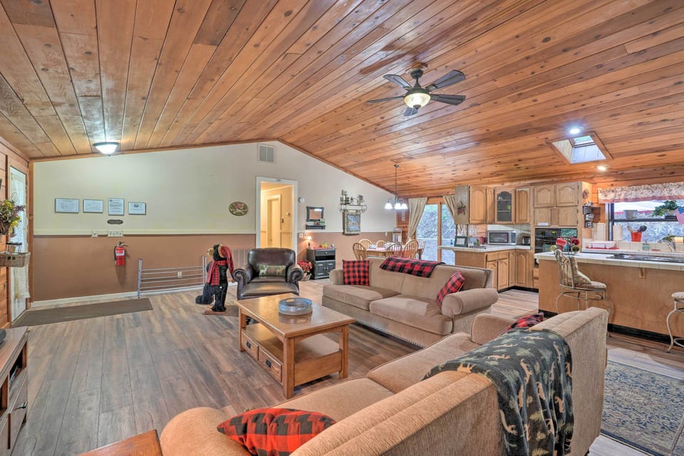 House (2 Bedrooms) | Interior