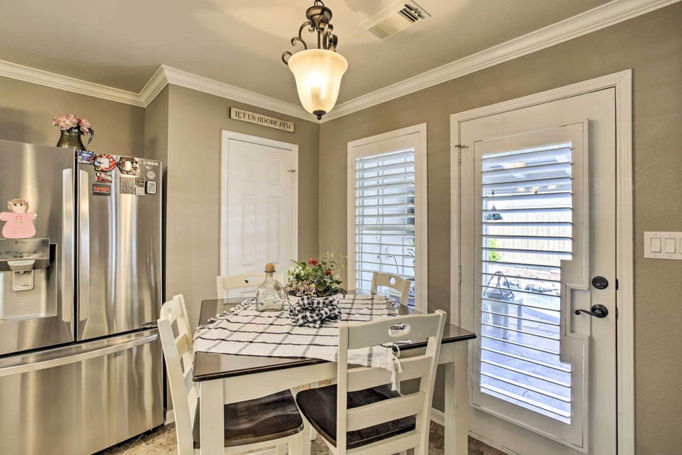House (4 Bedrooms) | Interior
