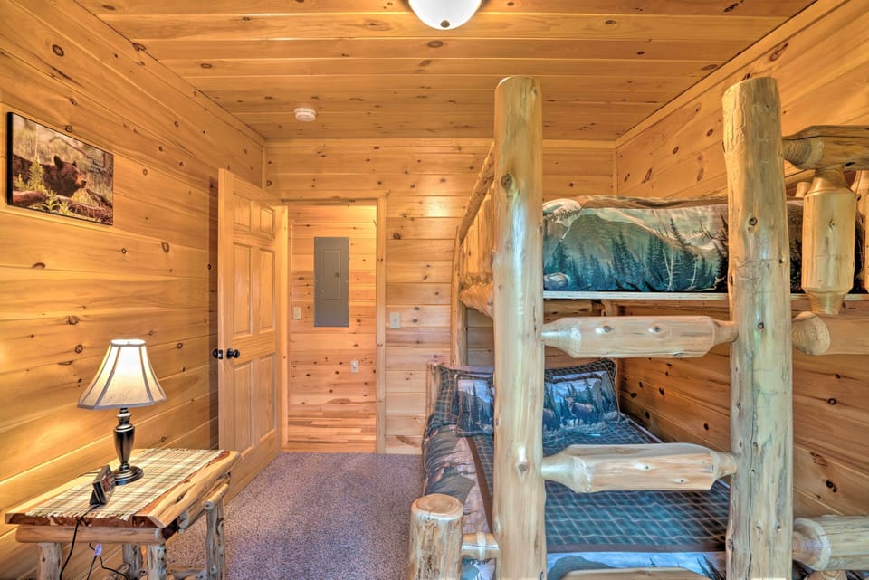 House (3 Bedrooms) | Interior